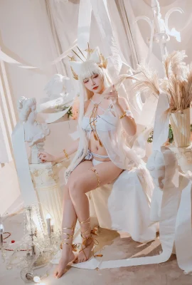 No.100 Ark Platinum Swimsuit (16 foto)