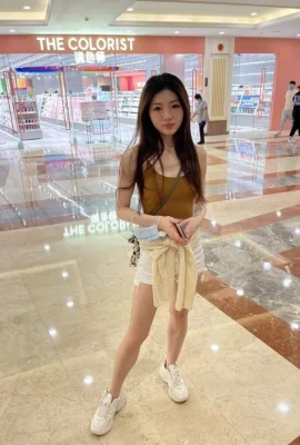 Wanita cantik mengambil foto keren dalam skala besar! (10 foto)