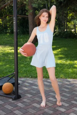 Shawni – Time to Play (106 foto)