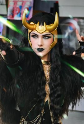 Bukkit Brоwn – Lady Loki