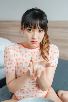 (Hendoong) Ekspresi senyum dan tubuh putih lembut menangkap hati Anda (29 foto)