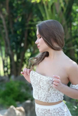 Lila Nova – Garden Delight (85 foto)